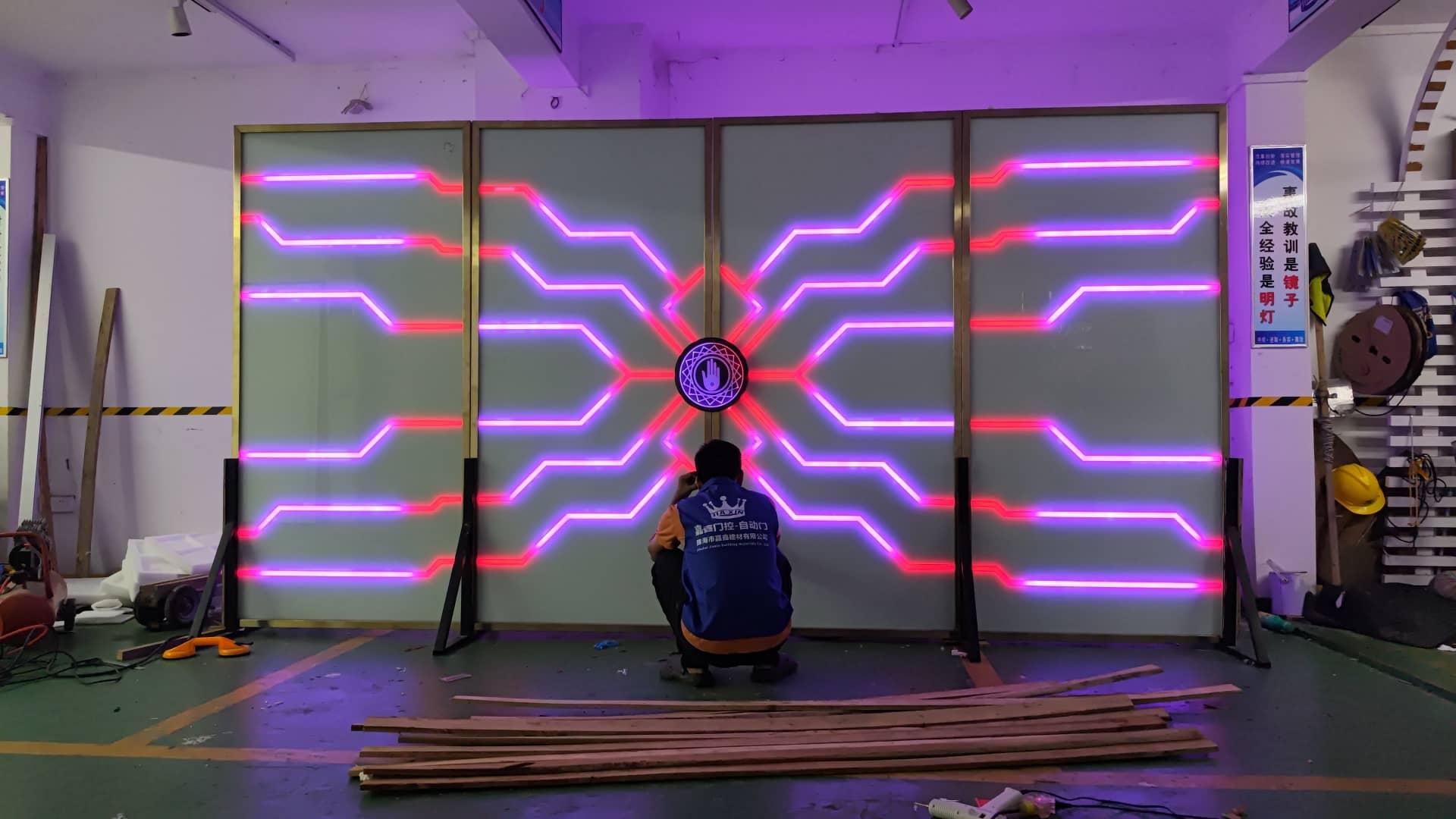 电竞酒店网红掌纹识别自动平移门