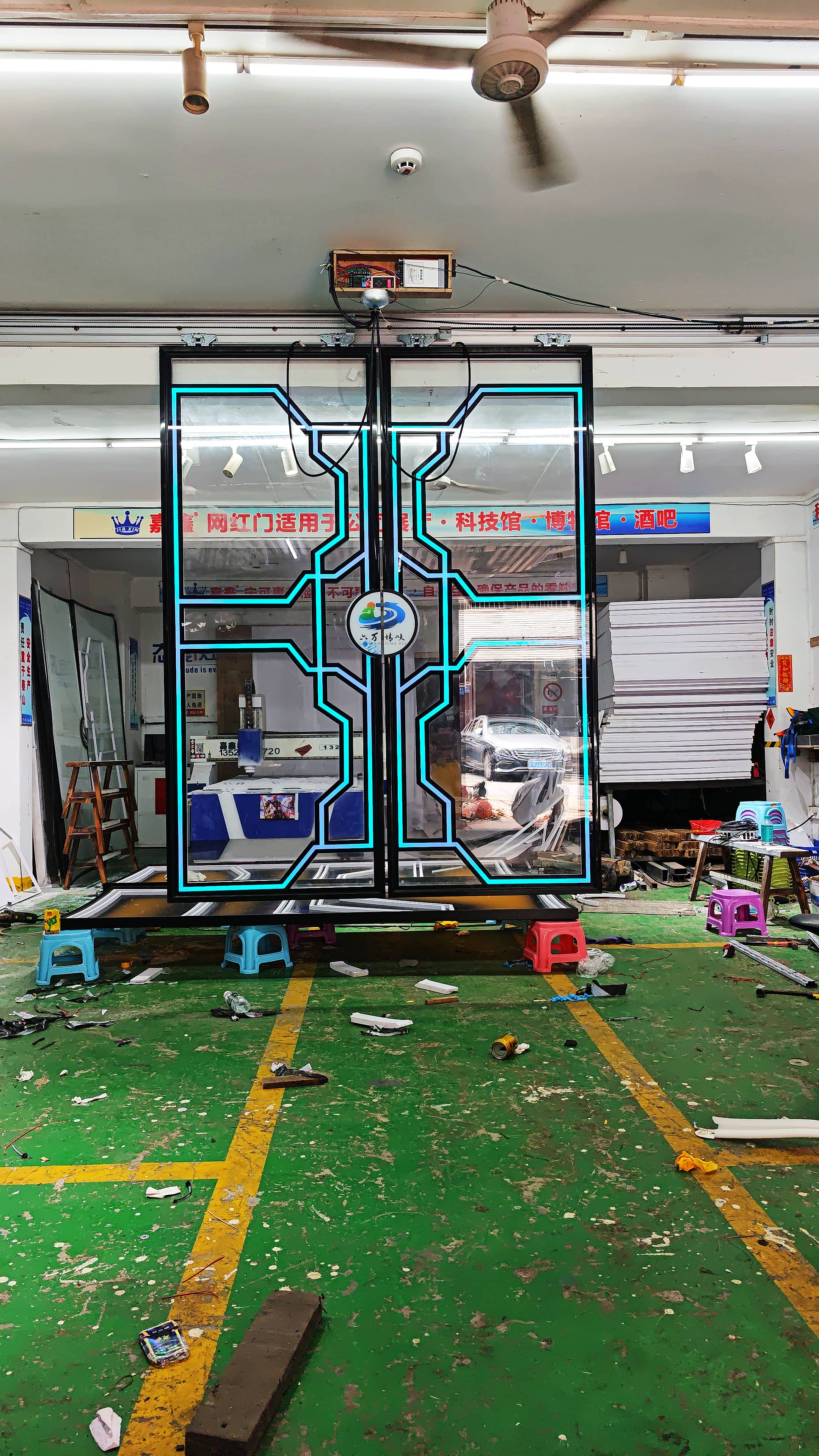 科技触摸科技门