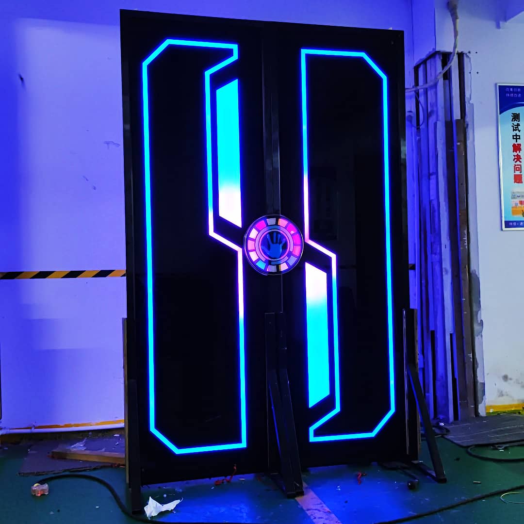 空间穿梭网红门