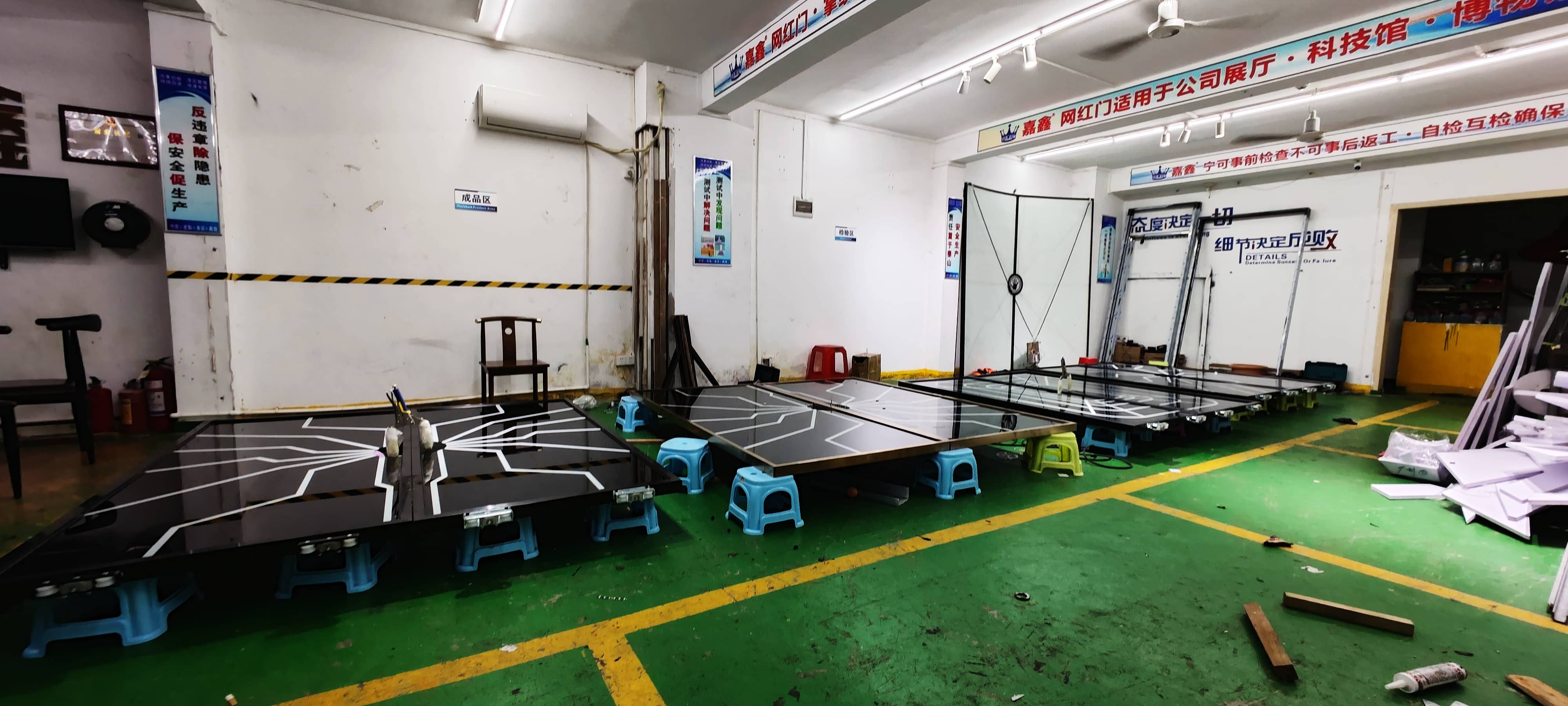 炫酷自动发光门